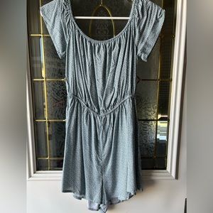 Short Sleeve Romper - size small